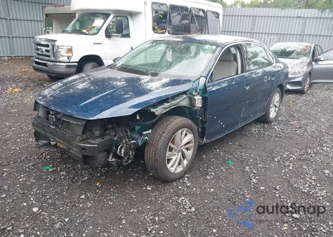 2018 Volkswagen Passat 2.0T Se z USA, uszkodzony, nr VIN 1VWBA7A38JC047295